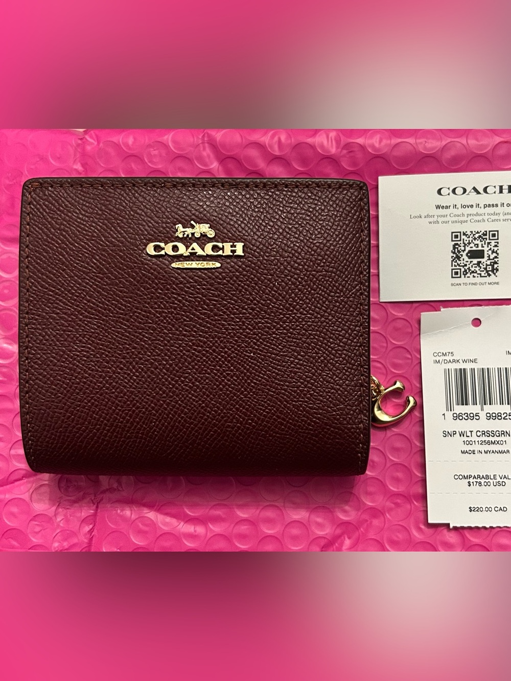 COACH Snap Wallet in Crossgrain Leather With Charm